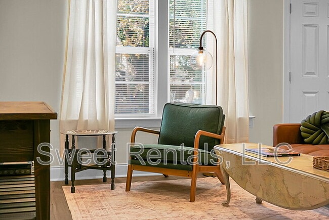 Building Photo - 1717 Wappoo Dr