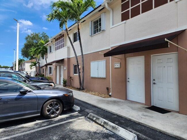 Building Photo - 8561 SW 109th Ave