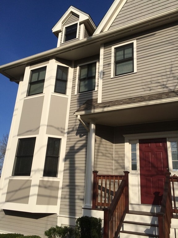 Building Photo - 18 5th Ave