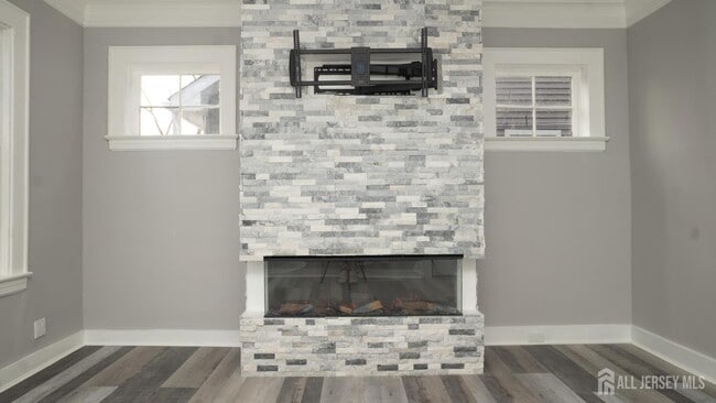 Building Photo - 65 Poe Ave