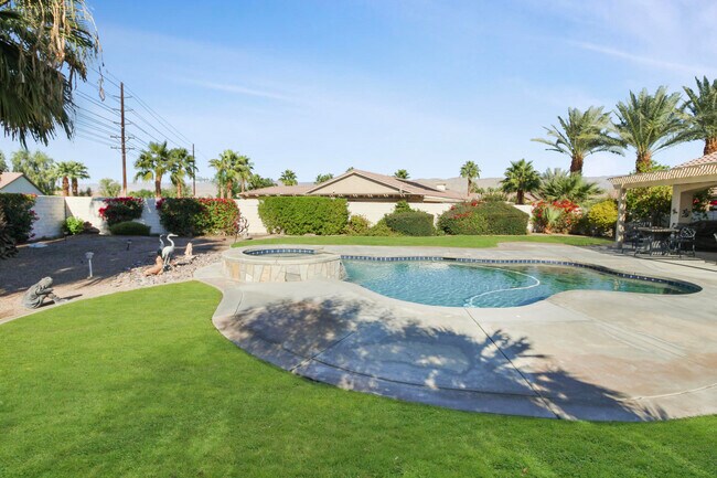 Building Photo - 40433 Corte San Carlos