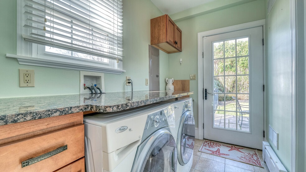 Building Photo - 7501 Ventnor Ave