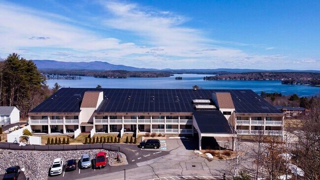 Building Photo - 375 Endicott St N