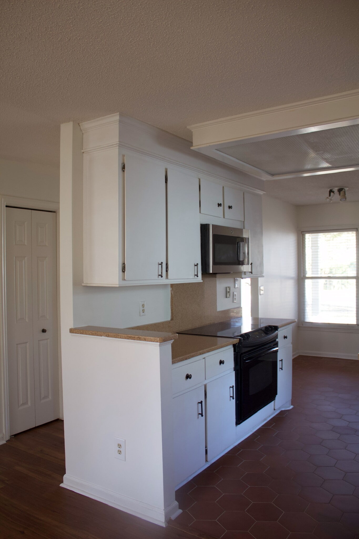 Building Photo - 103 Toura Ln