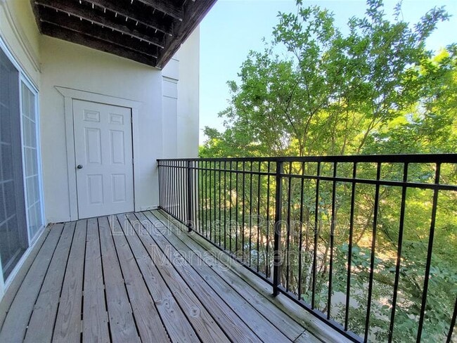 Building Photo - 1400 Granby St