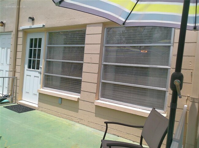 Building Photo - 2331 Finlandia Ln