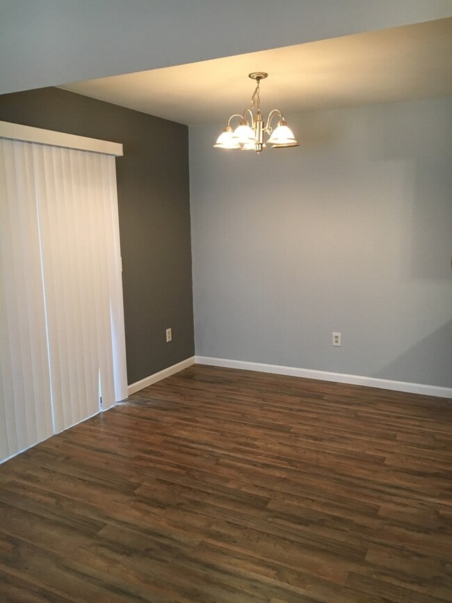 Building Photo - Rosewood Condominums/ St. Peters