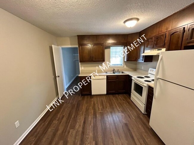 Building Photo - 5007b N Moore Ln