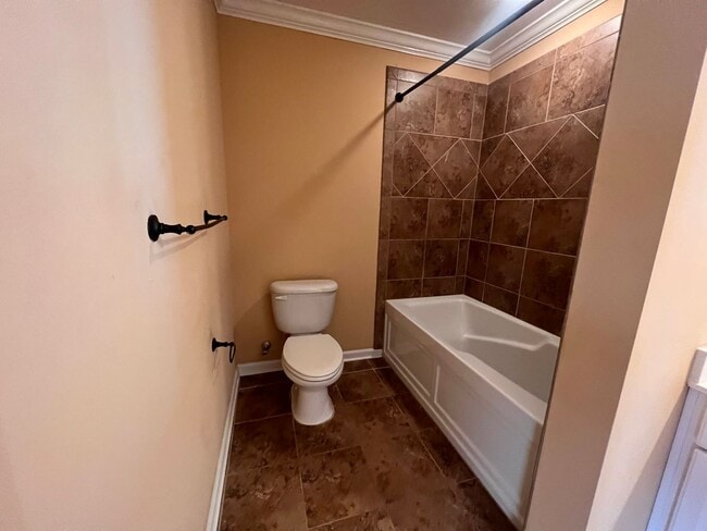 Building Photo - 3110 Alumni Ln