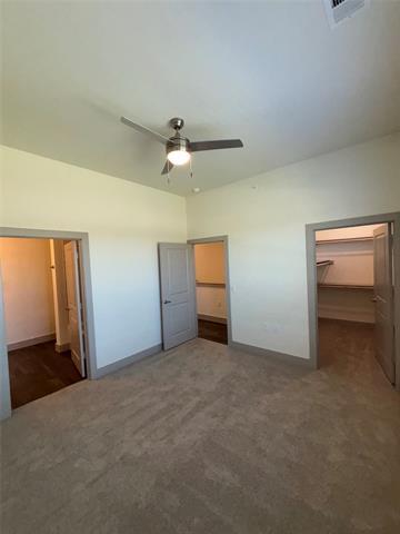 Building Photo - 2036 Oak Grove Ln