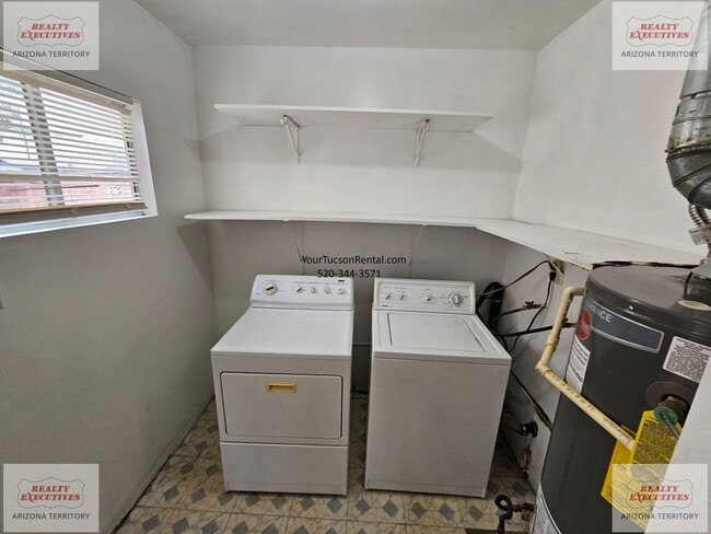 Building Photo - Grant & Silverbell Rd 3/1.5 with A/C $500 Security Deposit