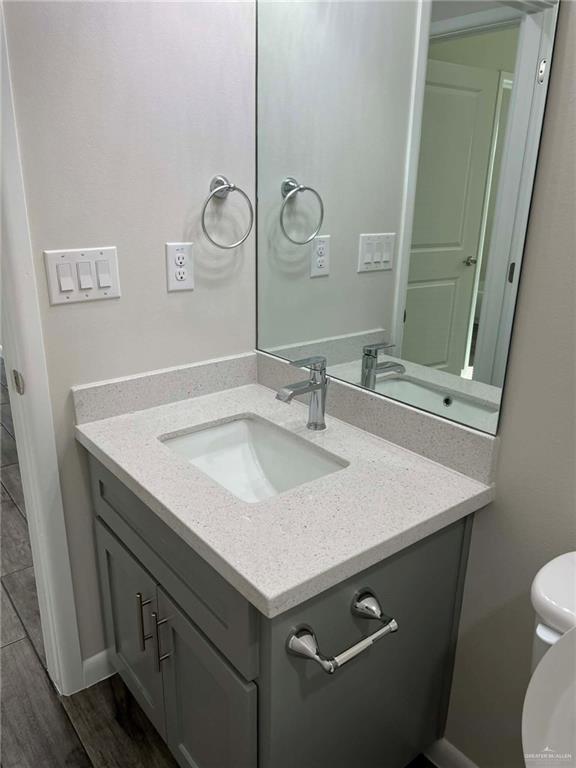 Building Photo - 20 Swallow Ave