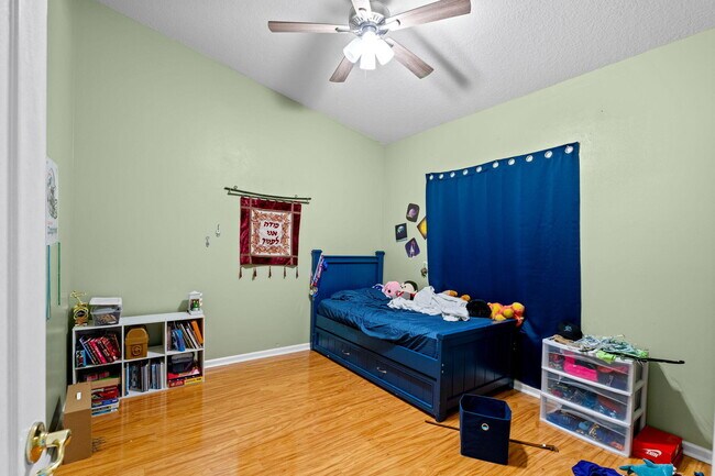 Building Photo - 103 Black Olive Crescent