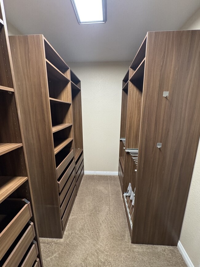 Building Photo - 851 Antilla Way