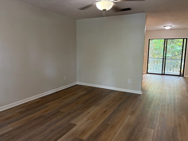 Building Photo - 220 Atkinson Dr