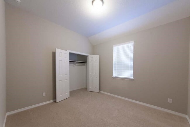 Building Photo - 22138 Grand Mist Dr