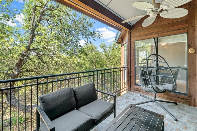 Building Photo - 4711 Spicewood Springs Rd