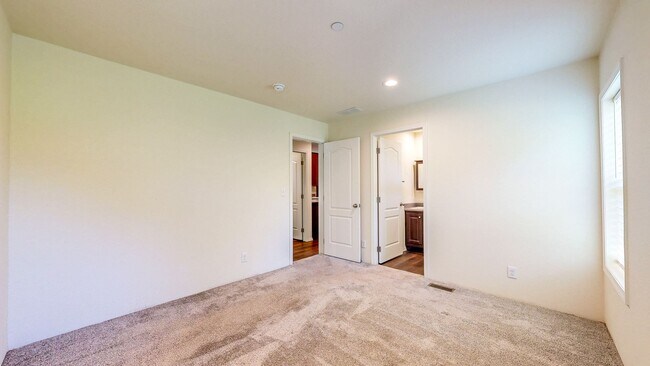 Building Photo - 5326 Briggs Ranch Rd