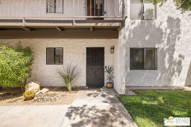 Building Photo - 2230 S Palm Canyon Dr