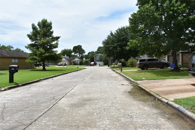 Building Photo - 16838 Markridge Dr