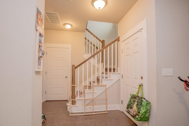 Building Photo - 7411 Pantherpaw St