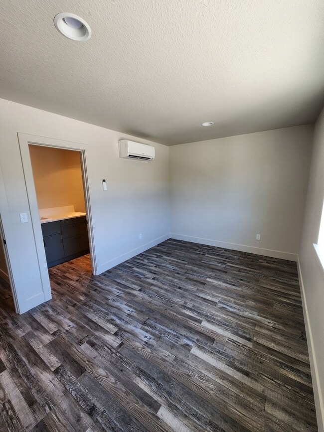 Building Photo - 3 Bedroom 2.5 Bath in Winlock