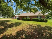 Building Photo - COMING SOON! 3 Bed 2 Bath on 2 Acres in Bullard!