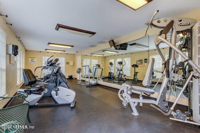 Building Photo - 10200 Belle Rive Blvd