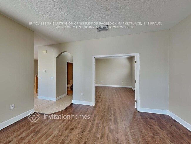 Building Photo - 8809 Cameron Crest Dr