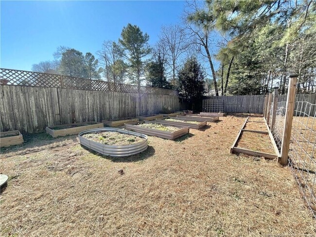 Building Photo - 332 Juno Dr