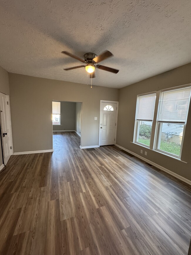 Building Photo - 1029 Woodside Blvd