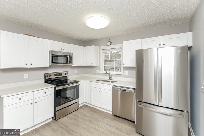 Building Photo - 941 Hickory View Ct NW
