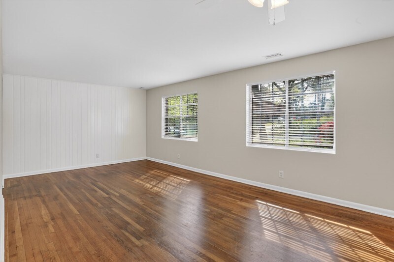 Building Photo - 463 Medlock Rd