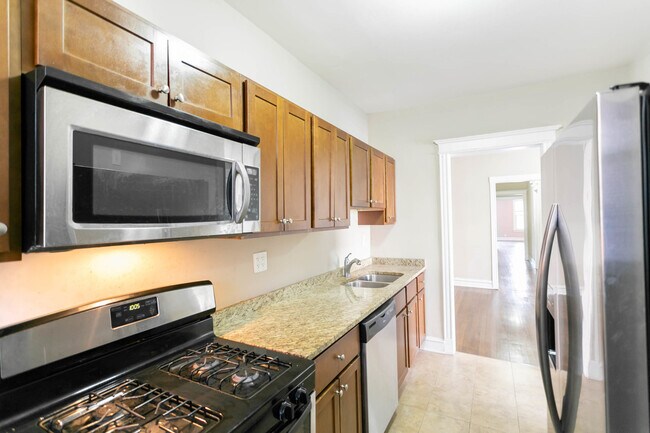Building Photo - 5417 S Drexel Ave