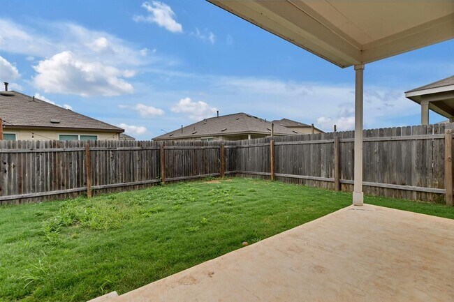 Building Photo - 332 Escondido Cir
