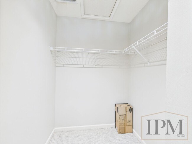 Building Photo - Available Now!- 3 Bedroom Home in Eastern ...