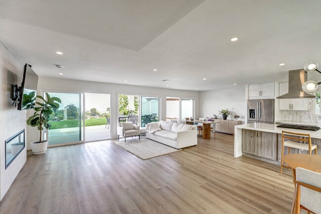 Building Photo - 27438 Elmbridge Dr