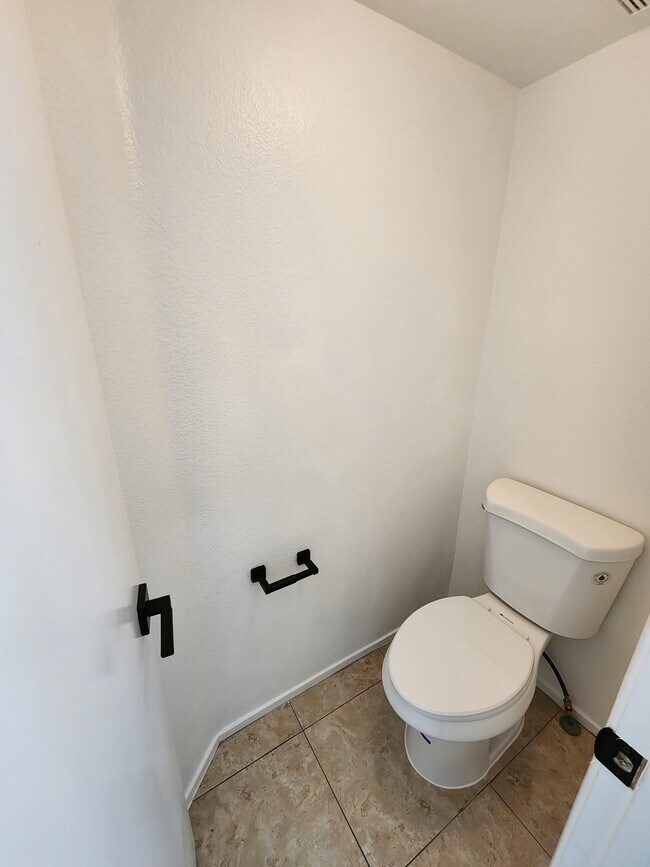 New toilets throughout - 929 Dusty Creek St