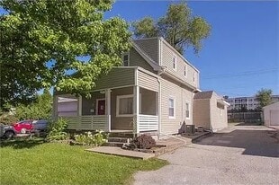 Building Photo - 2202 W 47th Ter