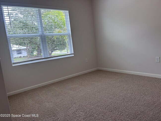 Building Photo - 2398 Angel Rd