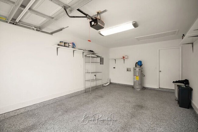 Building Photo - 3510 Silvertree Ln