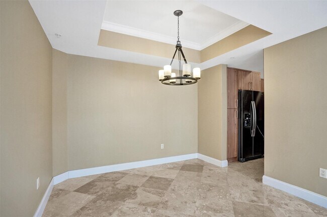 Building Photo - 101 S Ocean Dr