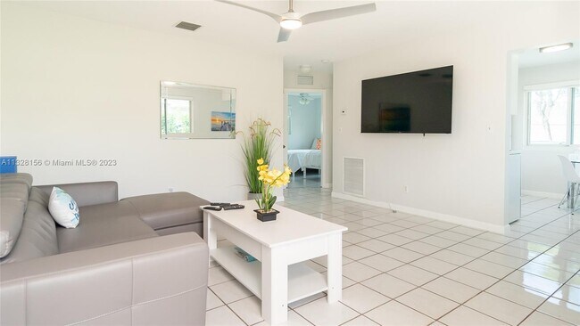 Building Photo - 1461 NW 10th St