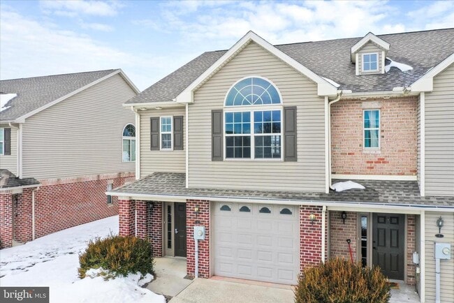 Building Photo - 9 Delano Dr