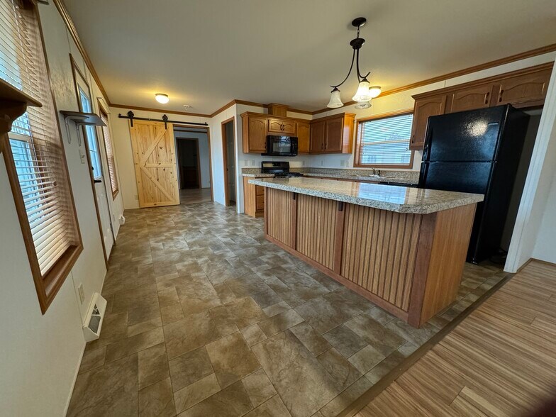 Building Photo - 2022 Mockingbird Pl NW