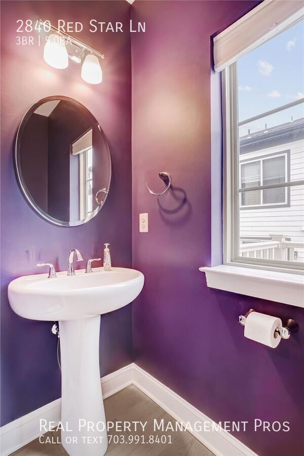 Building Photo - 2840 Red Star Ln