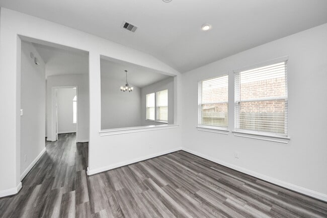 Building Photo - 8815 Arch Rock Dr