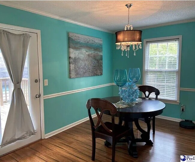 Building Photo - 3 bedroom 2 bath - In the heart of Florence