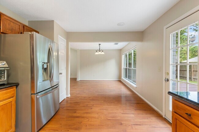 Building Photo - 207 N Dreamweaver Cir