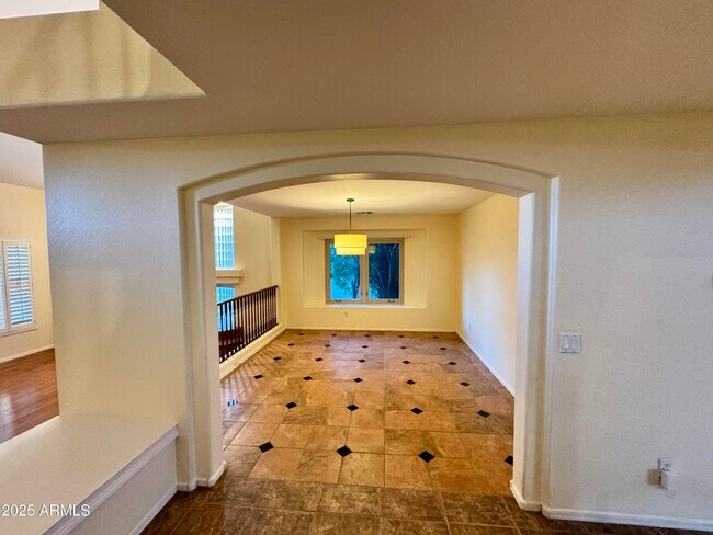 Building Photo - 4468 S Leoma Ln